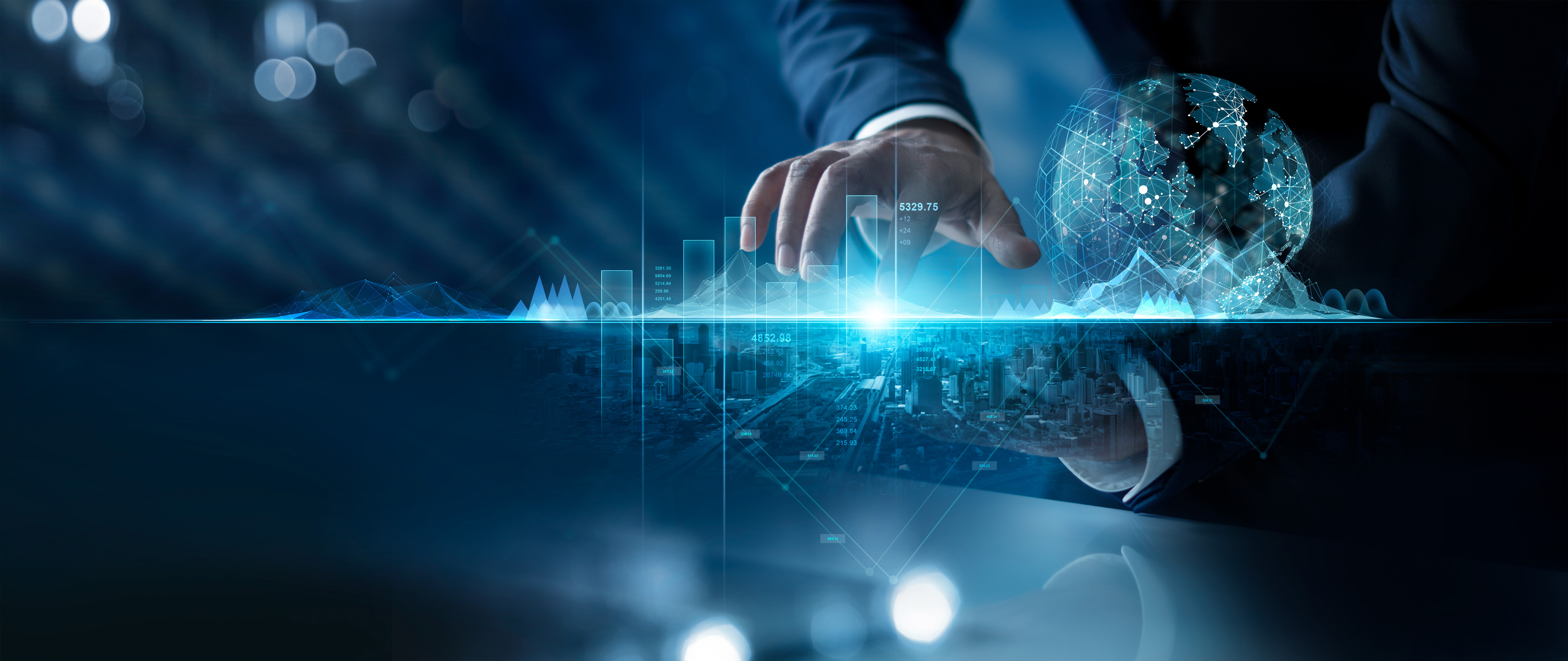 Ein Geschäftsmann berührt digital dargestellte Daten und Grafiken über einer urbanen Landschaft. Im Hintergrund ist eine geographische Weltkugel mit Netzwerkverbindungen sichtbar. Die Szene vermittelt den Einfluss von Technologie und Datenanalyse auf städtische Entwicklungen.