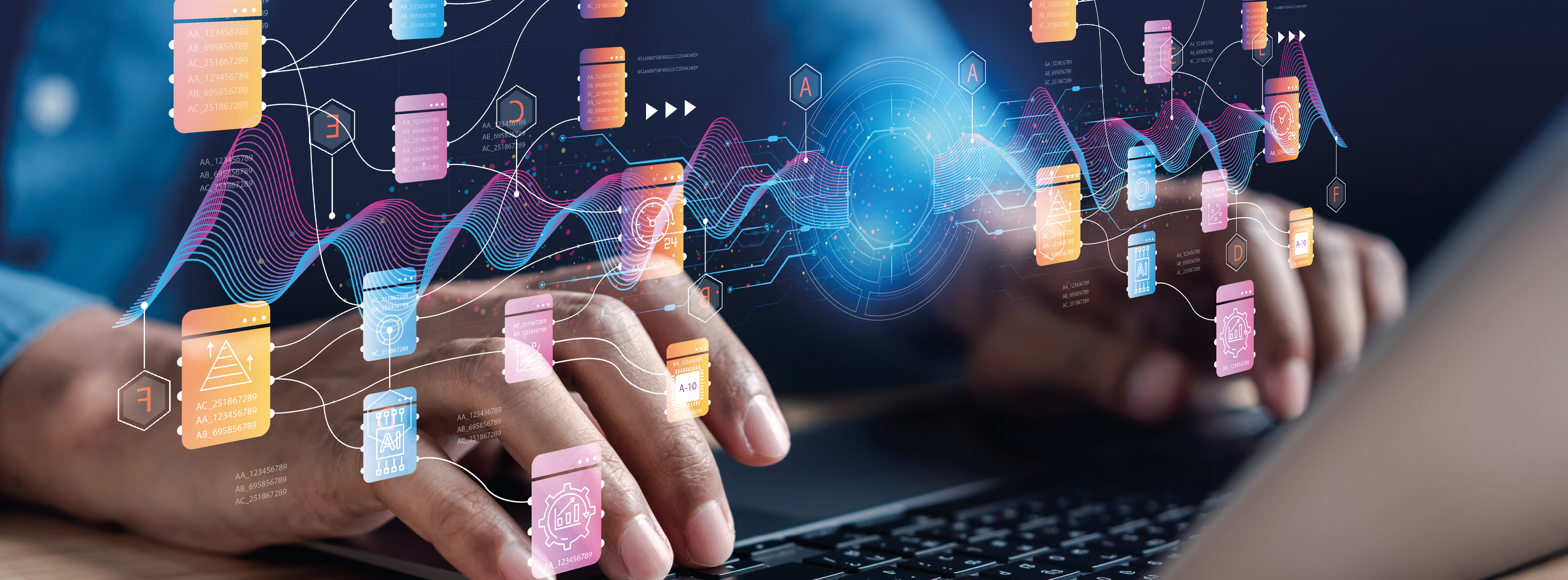 Eine Person tippt auf einer Laptop-Tastatur, während digitale Daten und Grafiken in verschiedenen Farben über den Bildschirm angezeigt werden. Die Darstellung weist auf eine Verbindung zwischen Technologie und Datenanalyse hin.