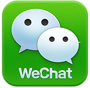 Das Bild zeigt das Logo von WeChat, einer beliebten Messaging-App. Es besteht aus zwei Sprechblasen in hellblau und einem grünen Hintergrund. WeChat wird häufig für Kommunikation und soziale Interaktion verwendet.